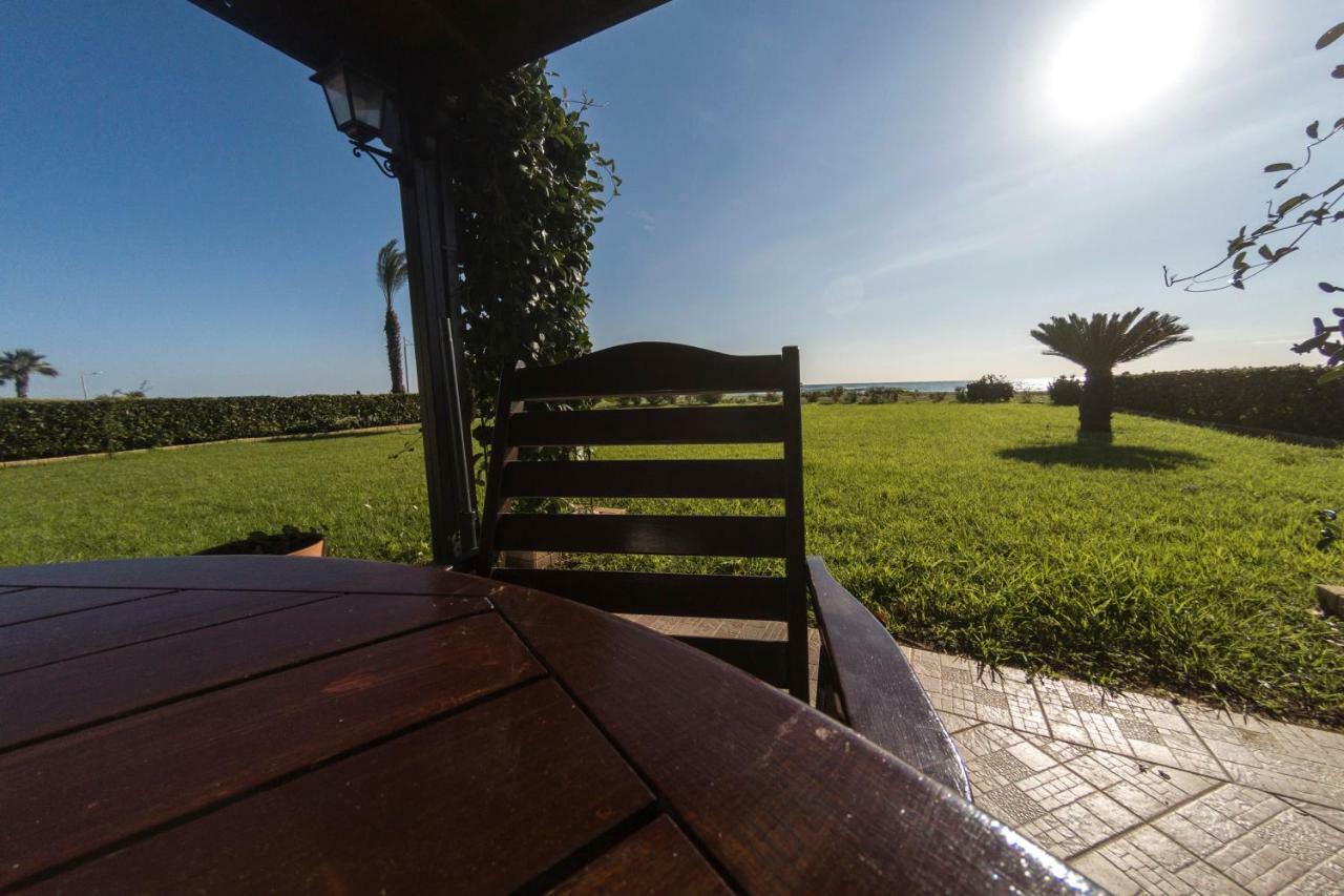 Blue Bay Beach House Larnaca Exterior photo